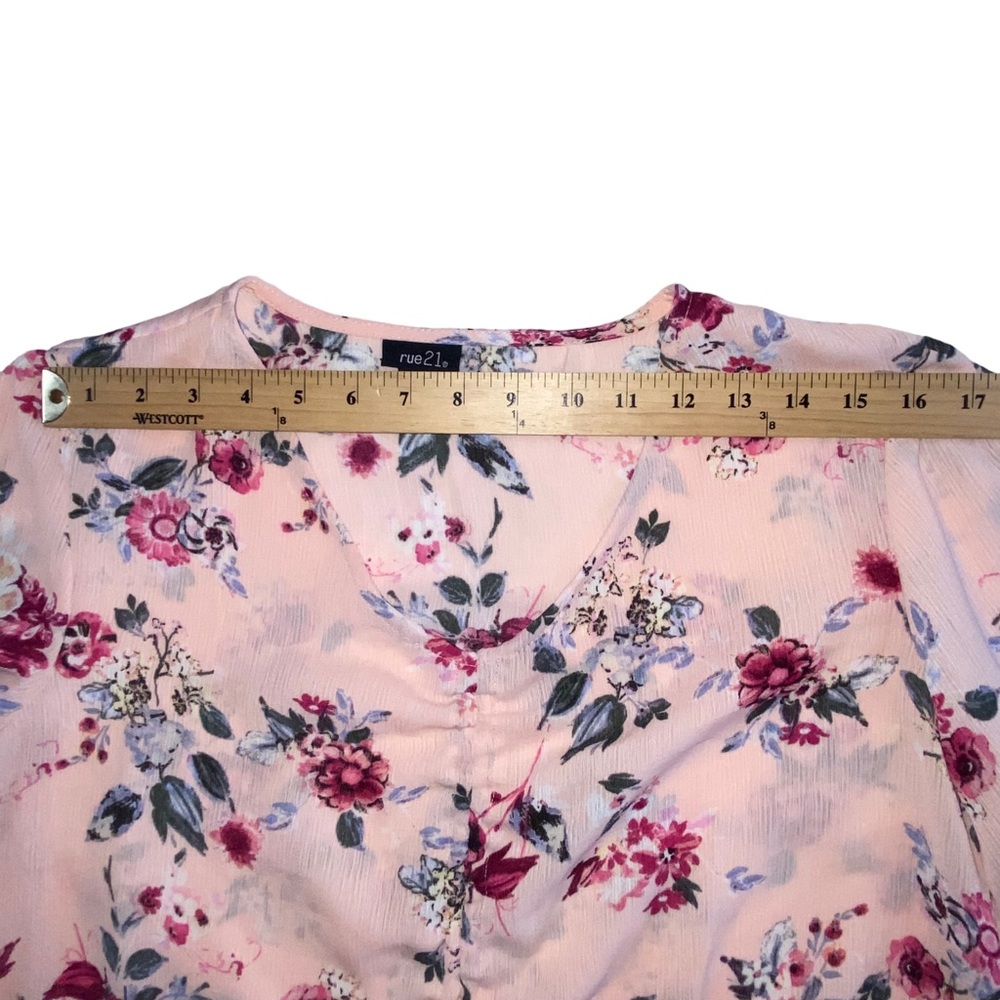 Rue21 Pink Floral Front Tie Ruched Crop Cropped Top - Women’s Large - Picture 4 of 10